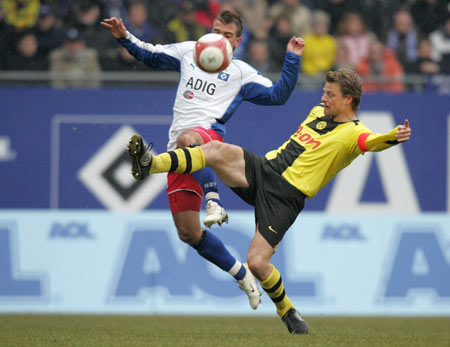 中超末轮保级形势：海牛拿分即保级，梅州需赢球且看海牛结果（中超收官保级战：海牛有分即安全，梅州必胜还要看海牛赛果）