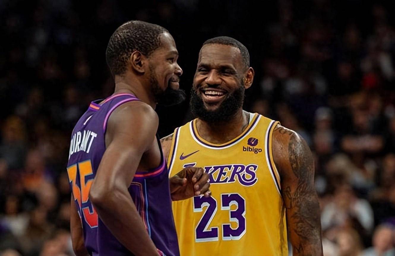 上一次对阵安哥拉：梅西斯卡洛尼替补登场，阿亚拉百场（上次对阵安哥拉：梅西与斯卡洛尼替补出场，阿亚拉迎来第100场）