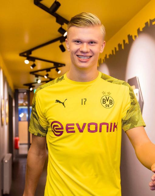 记者：施洛特贝克随队参加德国队训练，基米希继续缺席