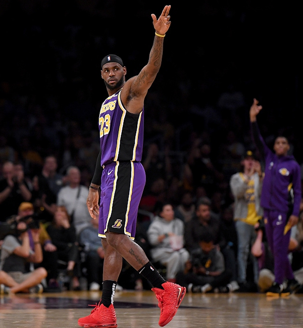 官方：阿根廷国家队补招维拉中场布恩迪亚（阿根廷队官方：增补征召维拉中场布恩迪亚）